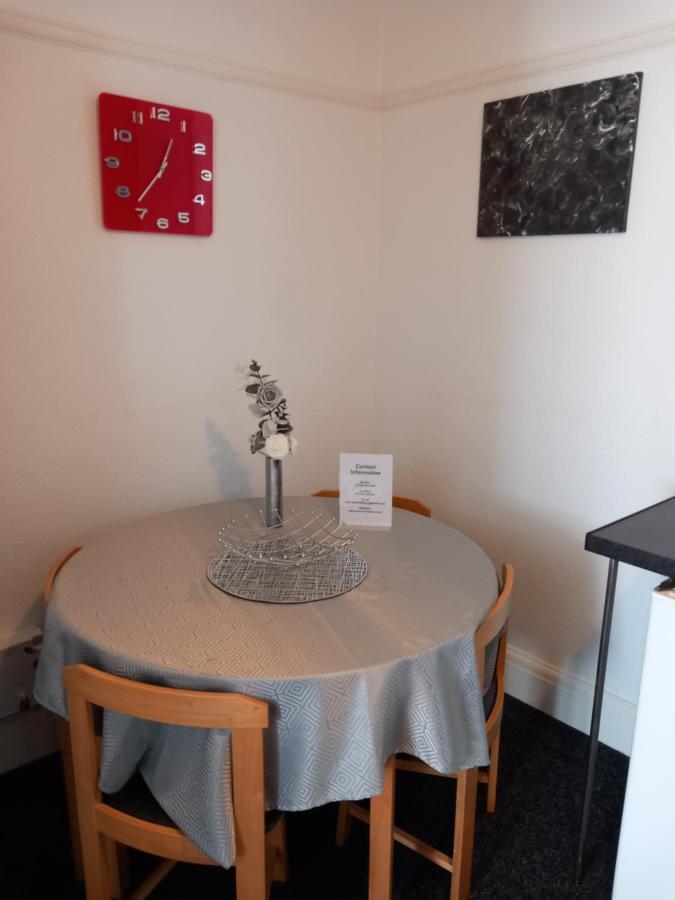 Carron House Apartment *
