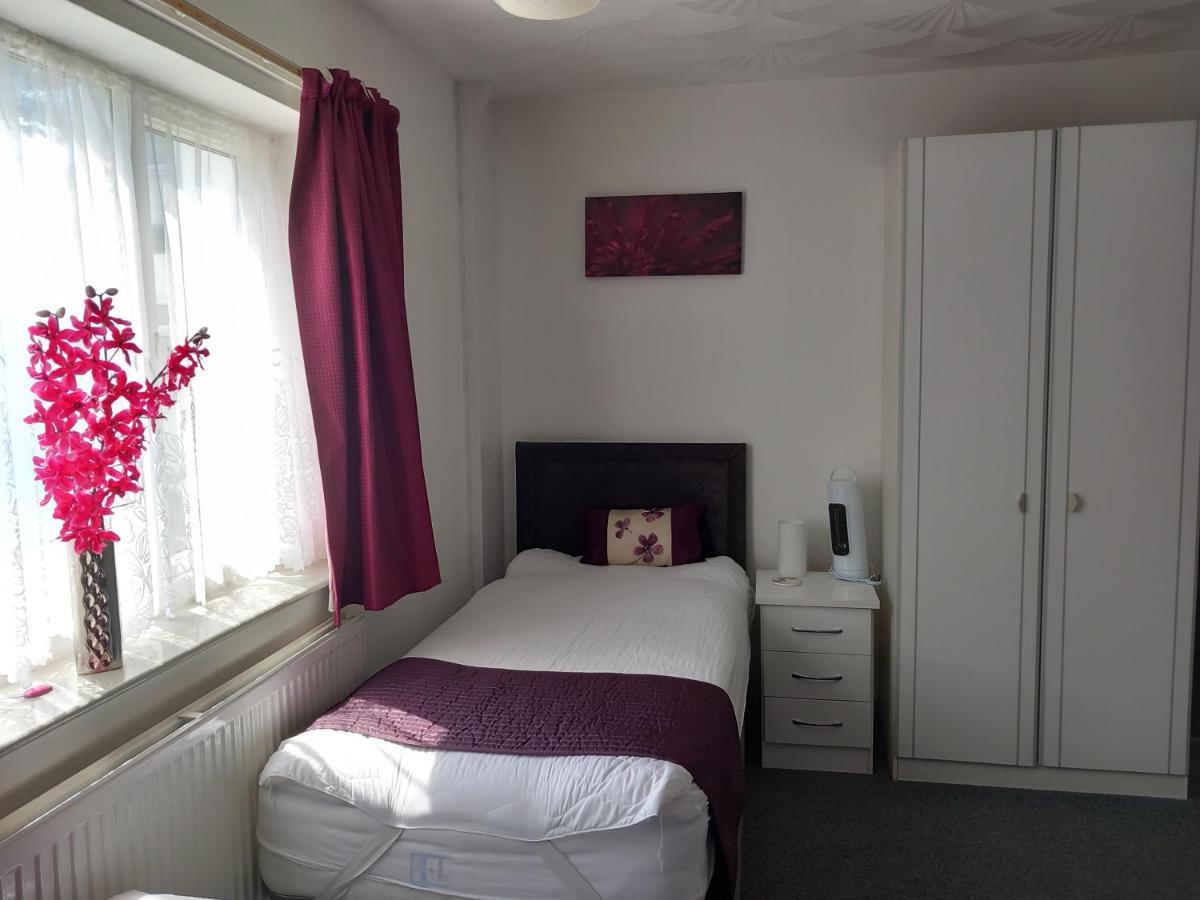 Carron House Apartment *