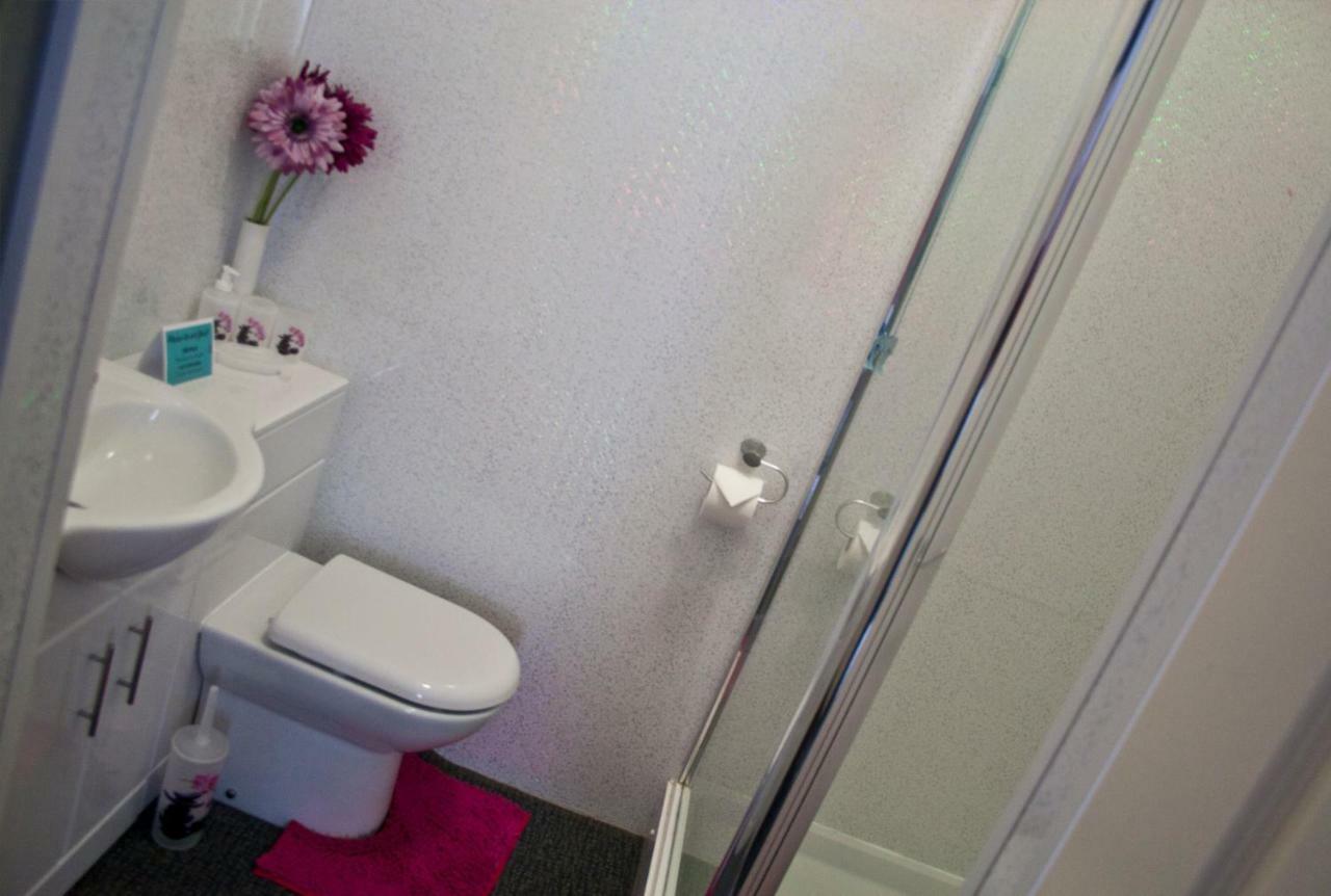 Carron House Apartment *